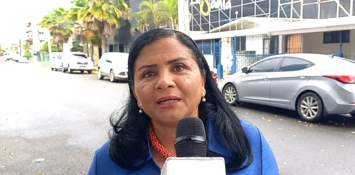 Vicealcaldesa SDE expresa preocupación por casos de dengue detectados en el municipio