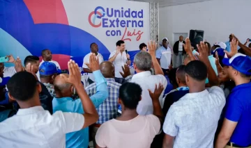 PRM juramenta a exmiembros del PLD