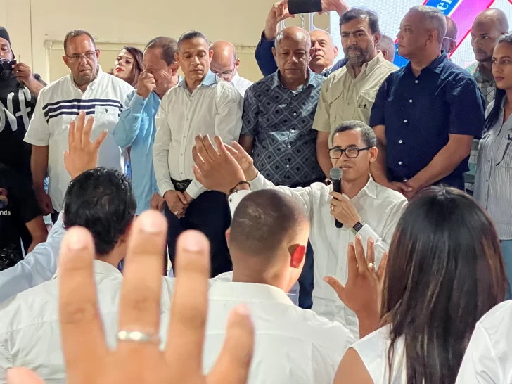 Eddy Olivares dice peledeístas disgustados se unen al PRM, no a FP como creía Leonel Fernández