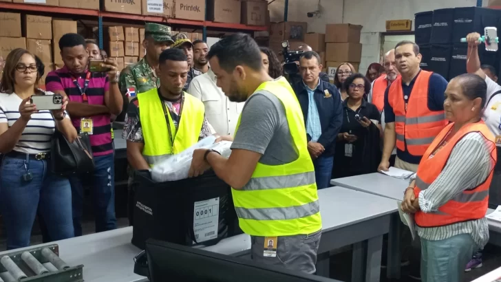 JCE inicia proceso de elaboración de kits electorales a utilizar en las primarias del PRM