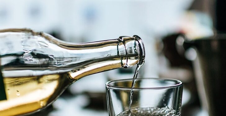 AIRD celebra sentencia contra fabricación y comercialización de bebidas adulteradas