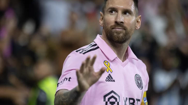 Messi mejora de su lesión, pero sin fecha de regreso