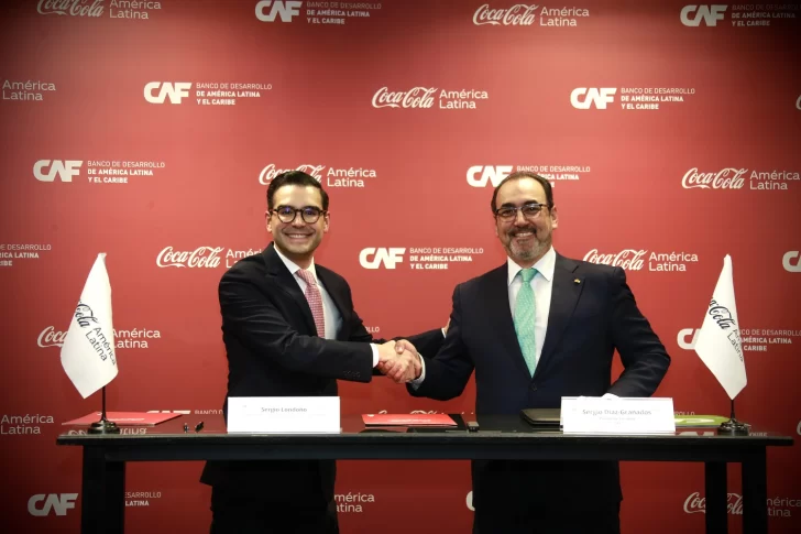 CAF y Coca-Cola firman acuerdo para impulsar el desarrollo sostenible en la región