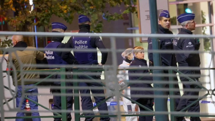 Al menos dos personas mueren al abrir fuego un hombre en el centro de Bruselas