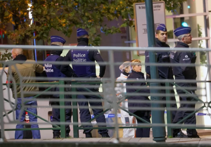 Al menos dos personas mueren al abrir fuego un hombre en el centro de Bruselas