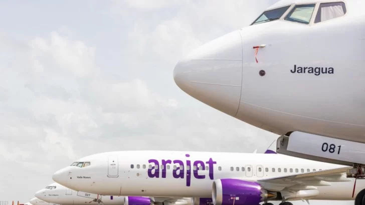 Arajet y CESAC remueven a dos pasajeros de vuelo por falsa alarma de bomba