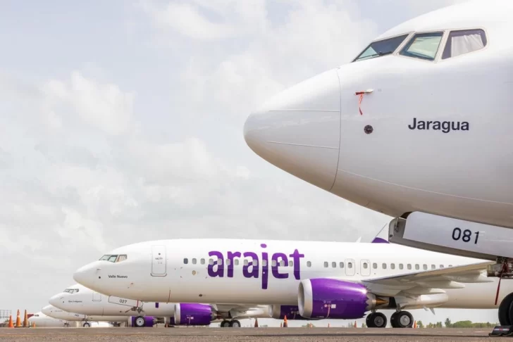 Arajet y CESAC remueven a dos pasajeros de vuelo por falsa alarma de bomba
