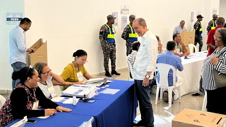 Internas del PRM con buena participación de votantes en El Millón y Naco
