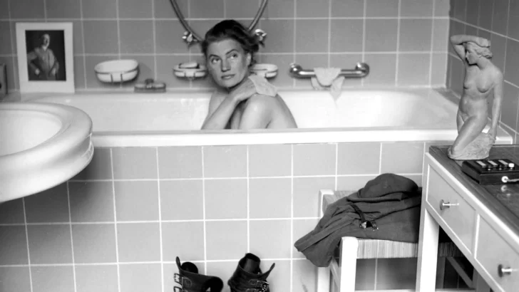 Historias tras la historia: Las mil y una vidas de Lee Miller