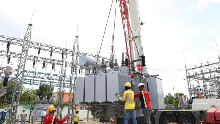 Edeeste instala transformador para suplir aumento de la demanda eléctrica en SPM