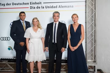 La embajadora Maike Friedrichsen celebró el Día de la Unidad Alemana