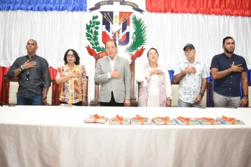 En-el-marco-del-inicio-del-acto-de-clausura-728x485