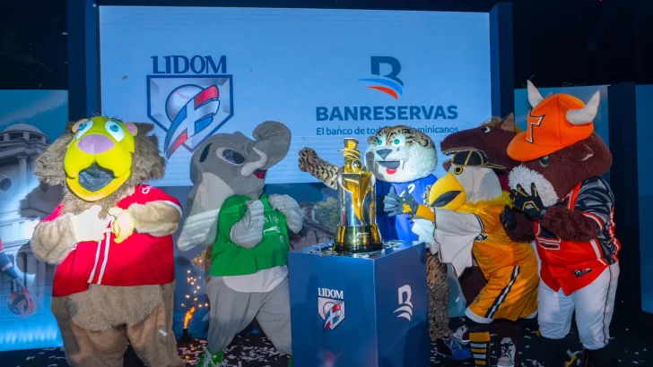 LIDOM y Banreservas develan copa del campeonato 2023-2024
