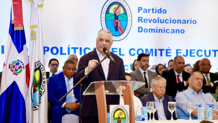 PRD oficializa candidatura presidencial de Miguel Vargas Maldonado
