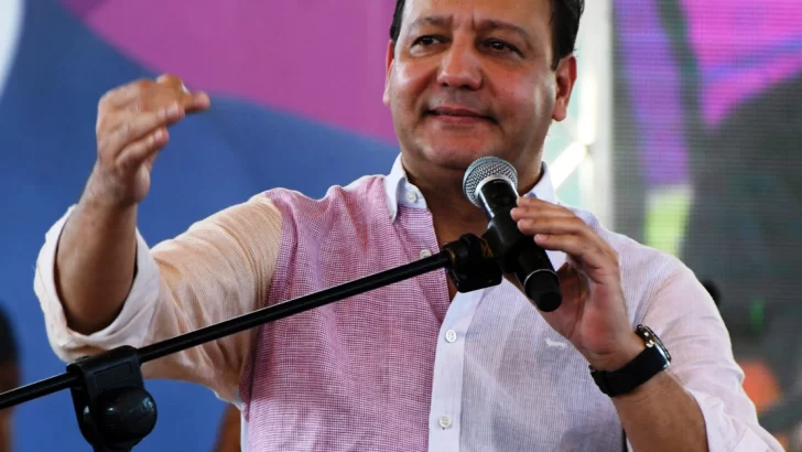 Abel Martínez dice que no venderá su alma al diablo para ser presidente