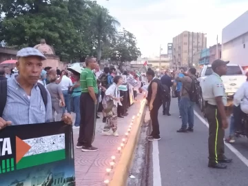 Protesta-dominicana-contra-la-matanza-en-Gaza-2-728x546