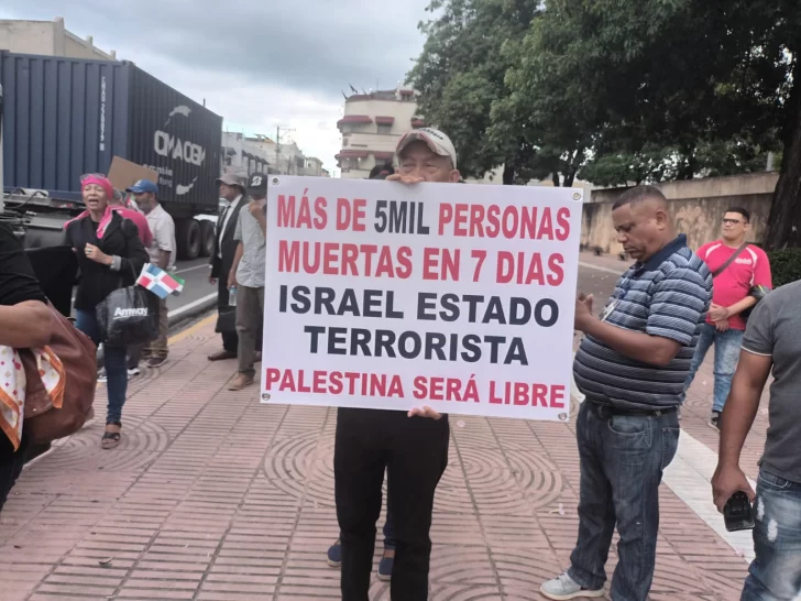 Protesta-dominicana-contra-la-matanza-en-Gaza-4-728x546