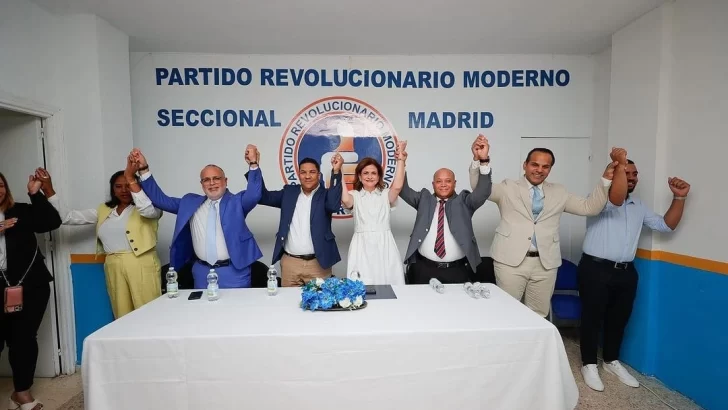 Raquel Peña encabeza actividades políticas del PRM en España