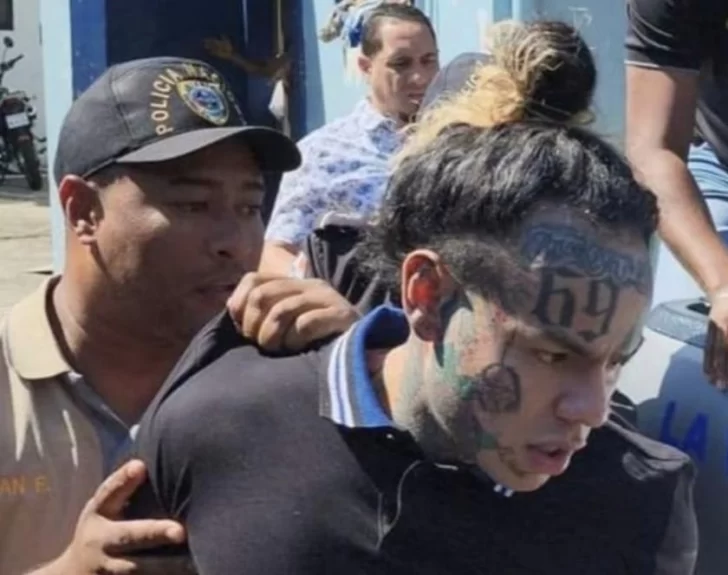 Instantáneas de AcentoTV: “Tekashi” no presenta peligro de fuga, según abogado Félix Portes