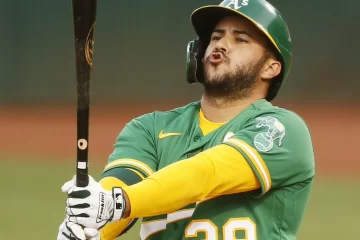 Vimael Machin responde y Estrellas vencen a Toros en entradas extras