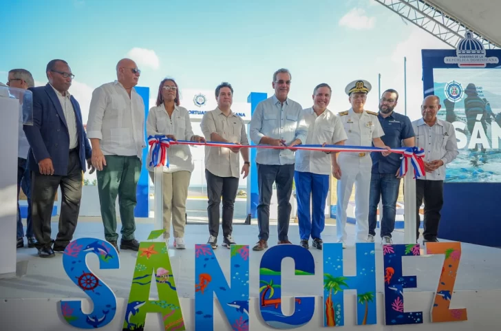 Inauguran muelle turístico pesquero en Sánchez, Samaná