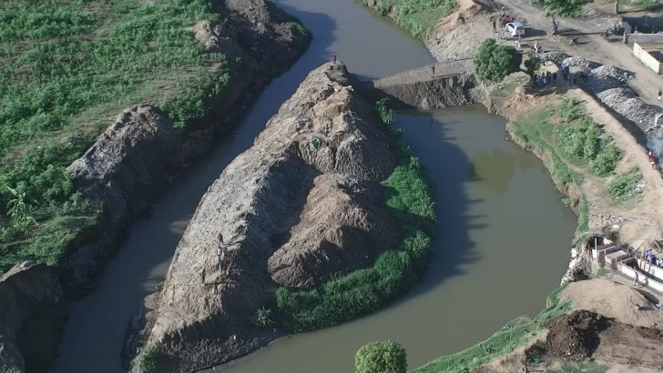 En imágenes: vista actual del canal que construye Haití en río Dajabón (Masacre)