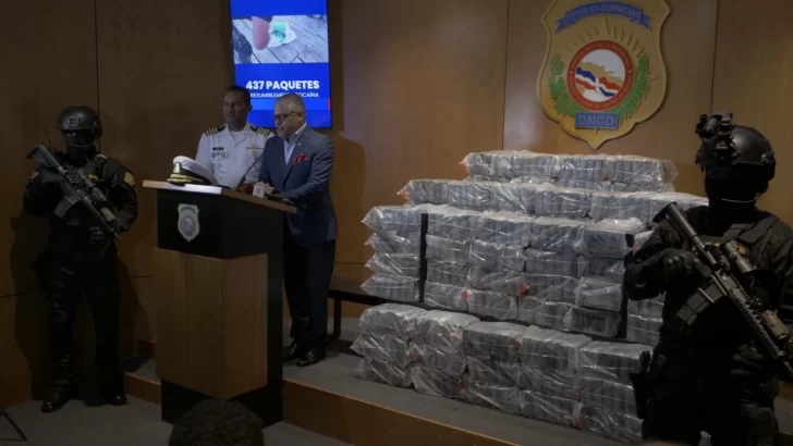 Arrestan a dos venezolanos con 437 paquetes cocaína