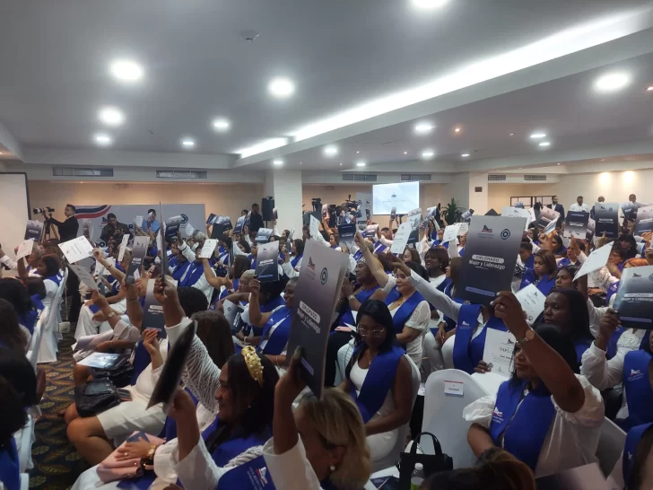 Liga Municipal entrega 285 lideresas en la primera edición del diplomado “Mujer y Liderazgo”