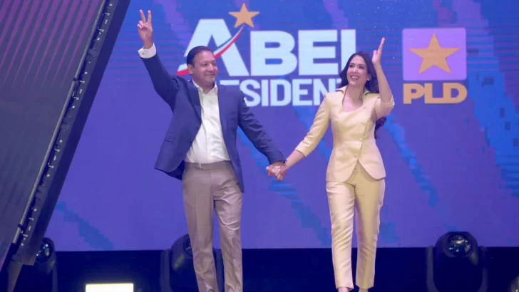 PLD juramenta a Abel Martínez como su candidato presidencial 