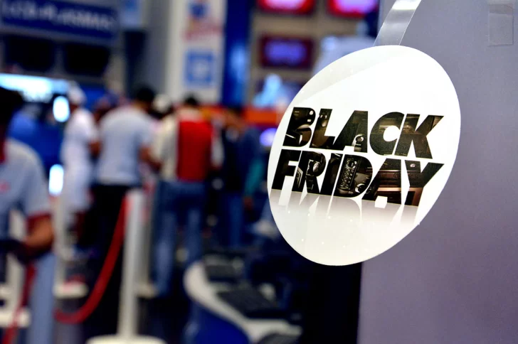 Consumo con tarjetas durante el 'Black Friday' se incrementó en 23.6%