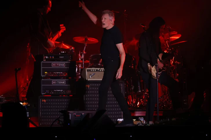 '¡Alto al genocidio de Israel contra Palestina!': Roger Waters da potente show en Chile