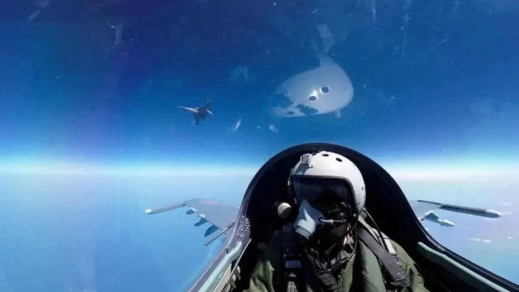 Qué es la táctica militar de 'zona gris” que China está utilizando contra Taiwán