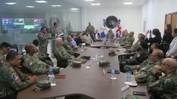 Autoridades-militares-de-RD-se-reunen-con-ministro-de-Estado-de-las-Fuerzas-Armadas-del-Reino-Unido-5-728x410