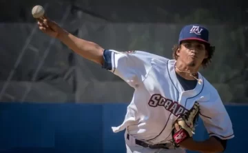 Los Diamondbacks adquieren a Eugenio Suárez por dominicano Carlos Vargas
