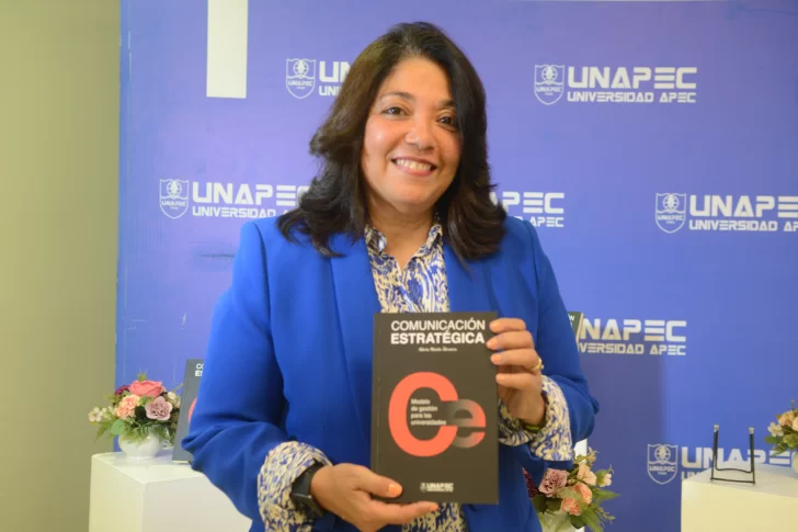 Unapec pone en circulación libro 'Comunicación estratégica: Modelo de gestión para las universidades'