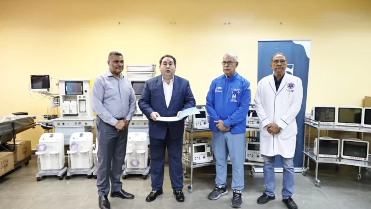 Servicios Nacional de Salud entrega equipos al Traumatológico Darío Contreras