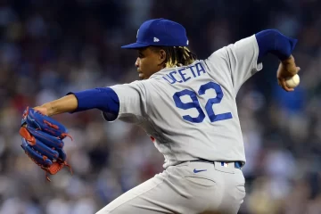 Las Estrellas Orientales arruinan la fiesta de los Tigres del Licey