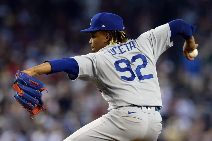 Las Estrellas Orientales arruinan la fiesta de los Tigres del Licey