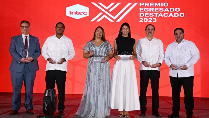 Siete profesionales reciben el premio de egresado destacado de Intec