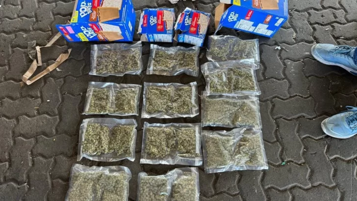 DNCD y Ministerio Público confiscan 12 paquetes de marihuana