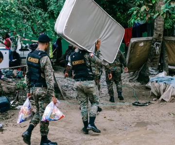Ejército acude en auxilio de damnificados de San Cristóbal