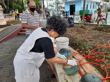 ¡Aquí vive gente!: no somos un parque temático