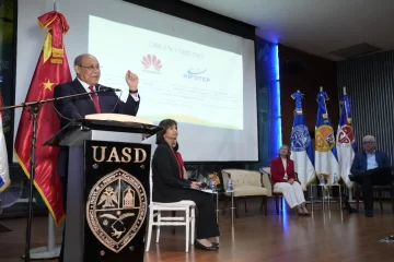 Destacan impacto de entrenamientos en participantes de la academia Huawei de Infotep