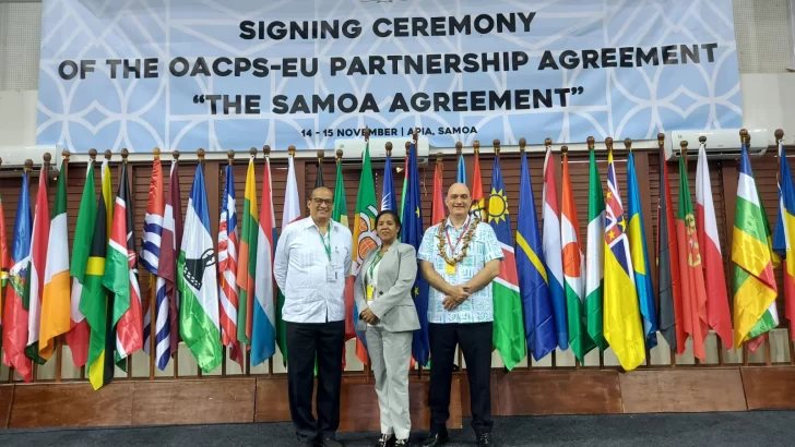 Ministro de Economía firma el Acuerdo de Samoa en representación de RD