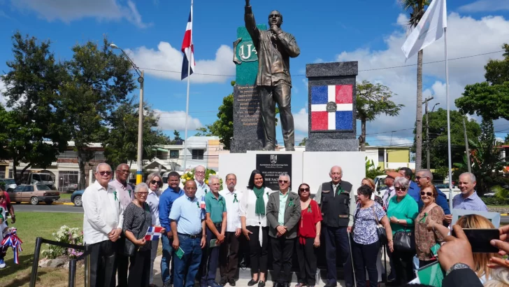 Santo Domingo Este inaugura estatua monumental dedicada a Manolo Tavárez Justo