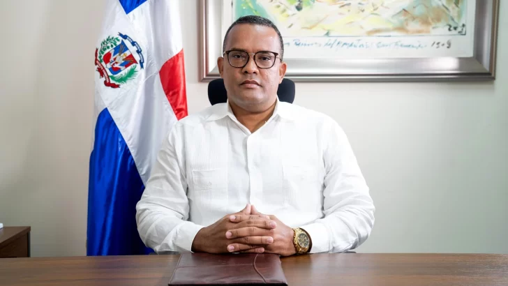 Funcionario pide al presidente Abinader que le dé el cargo de Yadira Henríquez