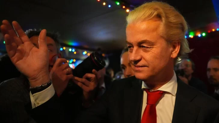 Quién es Geert Wilders, el político antiislámico que arrasó en las elecciones en Países Bajos