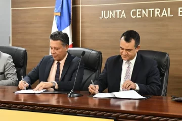 La JCE firma acuerdo con CAPEL para mayor transparencia en elecciones