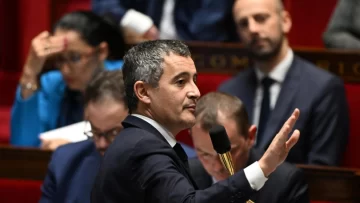 El gobierno francés bajo presión tras el atentado terrorista cerca de la Torre Eiffel