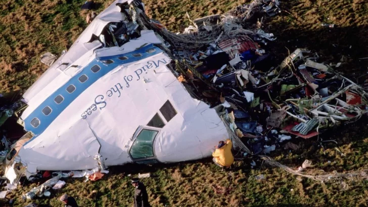 'De repente el cielo se volvió naranja': cómo fue el atentado del vuelo Pan Am 103 que mató a 270 personas en Lockerbie hace 35 años